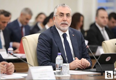 Çalışma Bakanı Vedat Işıkhan: "Kamu personellerinin yüzde 75'i sendikalıdır"