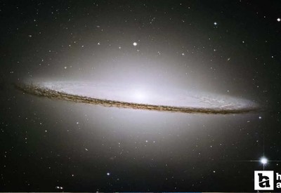 NASA Sombrero Galaksisi'nin yüksek çözünürlüklü görüntüsünü yayımladı