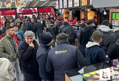 Yenimahalle’de bir işletme açılışa özel döner ayranı 1 TL’den sattı