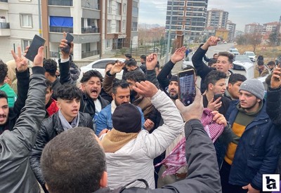 Ankara'da Suriyeliler zafer kutlaması yapmaya başladı