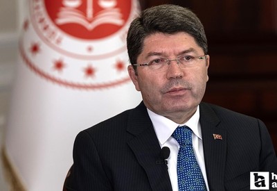 Bakan Tunç çıplak arama iddialarına yanıt verdi