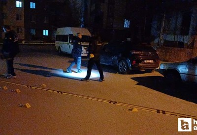 Çorum'da park halindeki otomobili kurşun yağmuruna tutular