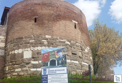Ankara Kalesi surlarındaki çatlaklar onarılıyor