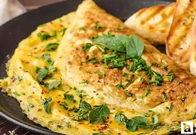 Cumartesi kahvaltılarına yakışacak: Tombik omlet