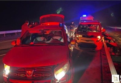 Çorum'da ehliyetsiz sürücü hafif ticari araca çarptı: 6 yaralı