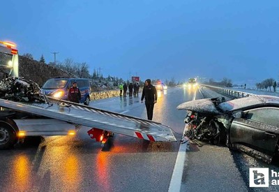 Afyonkarahisar-Ankara kara yolunda trafik kazası: 5 kişi yaralandı!