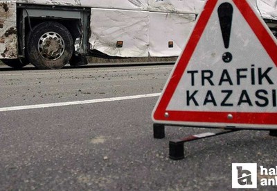 Konya'daki kazada turistleri taşıyan minibüs ile otomobil çarpıştı