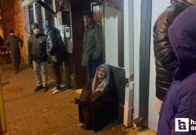 Eskişehir'de yaşlı kadın yanan evini gözyaşları içerisinde izledi