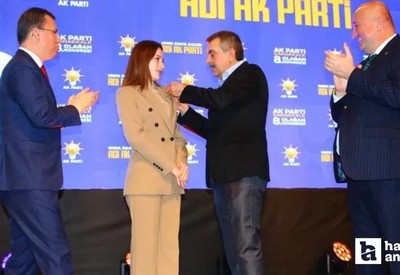 Türkiye’nin en genç belediye başkanı Zeynep Çelik AK Parti'ye geçti