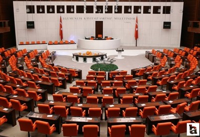 En düşük emekli aylığına zam ve işverene 1000 TL asgari ücret desteği Meclis’ten geçecek