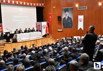 Kırşehir Valisi Akpınar ve Kaman'da muhtarların taleplerini dinledi