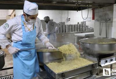 Etimesgut Belediyesi'nden ihtiyaç sahiplerine gıda ve yiyecek yardımı
