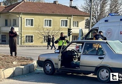 Kırşehir'de otomobil ile çarpışan motosiklette sürücü hayatını kaybetti