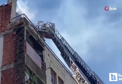 Kahramankazan'da korkutan yangın: 7 katlı binanın çatısı yandı