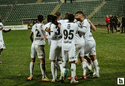 Sakaryaspor ligden düşme riskinden kurtulma peşinde
