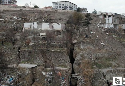 Keçiören’de deprem sonrasında yeni yarıklar oluştu: Mahalleliler tedirgin