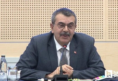 Bakan Tekin'den eleştirilere yanıt