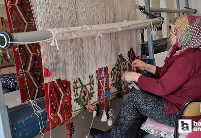Beypazarı Halk Eğitimi Merkezi'nde el emeği kilim dokundu