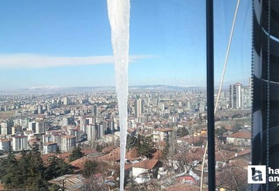 Ankara'da çok sayıda binada buz sarkıtı oluştu