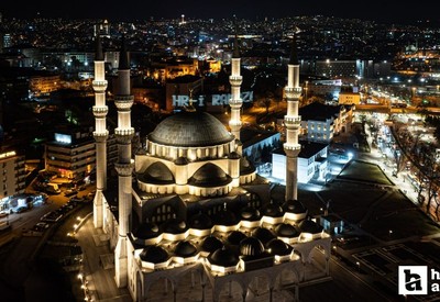 Ankara'da Ramazan hazırlığı: Camiler mahyalarla süsleniyor