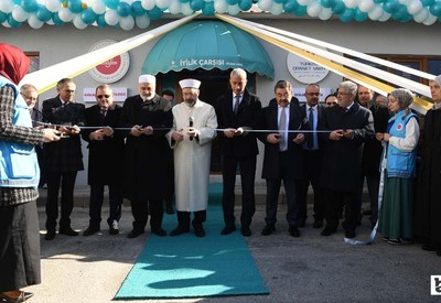 Ali Erbaş Gölbaşı İyilik Çarşısı'nın açılışına katıldı