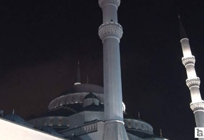 Ankara'da ilk teravih namazında camiler dolup taştı