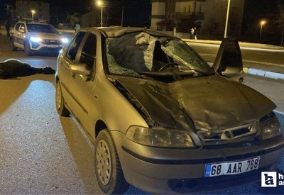 Aksaray'da trafik kazası: Otomobil ata çarptı