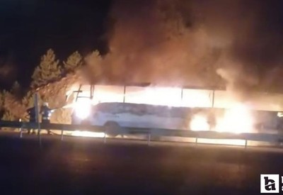 Konya'da yolcu otobüsü alevlere teslim oldu