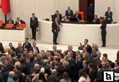 Meclis'te AK Parti ve CHP arasında kolonyalı kavga çıktı