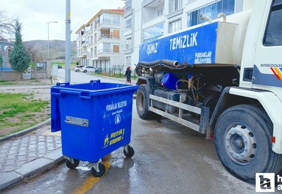 Pursaklar Belediyesinden sıcak havalarda çöp kokusu önlemi