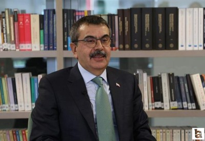Milli Eğitim Bakanı Yusuf Tekin, müfredat değişimi yapılacağının sinyallerini verdi