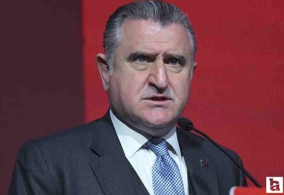 Bakan Osman Aşkın Bak'tan milli güreşçilere tebrik mesajı