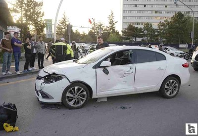 Çankaya'da otomobille motosiklet çarpıştı