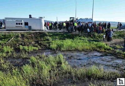 Afyonkarahisar'da işçi servisi ile otomobil çarpıştı: 12 yaralı