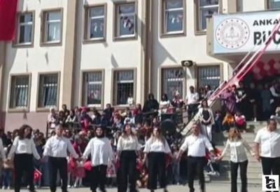 Bu sefer öğretmenler oynadı öğrenciler alkışladı! Ankara'da 23 Nisan kutlaması