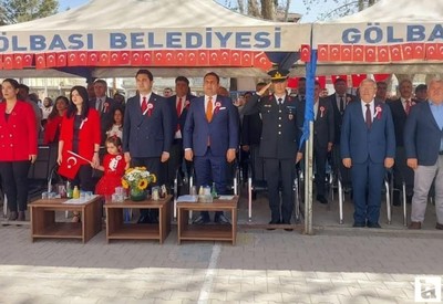 Gölbaşı  Meydanı'nda 23 Nisan kutlamaları yapıldı