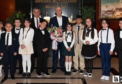 Mansur Yavaş 23 Nisan'da koltuğunu çocuklara bıraktı
