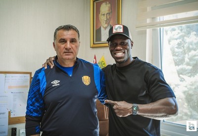 Ankaragücü'nün eski futbolcusu Orgill, Beştepe tesislerini ziyaret etti