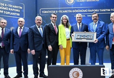 Hisarcıklıoğlu: E-ticaret, KOBİ'lerin sınırlarını aşan bir başarı hikayesi