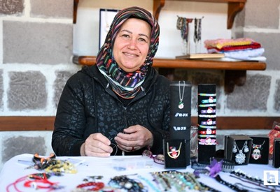 Altındağ Belediyesi kadınların el emeklerini bir kez daha vatandaşlarla buluşturdu