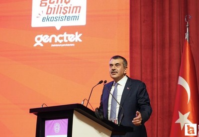 Bakan Tekin, Ankara'da düzenlenen GençTek Zirvesi'nde konuştu