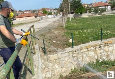 Çorum'da belediye ekipleri sivrisinekler için ilaçlama çalışmalarına başladı