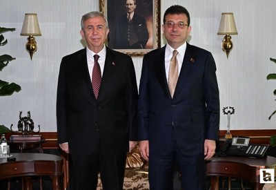 Ekrem İmamoğlu kapatılan x hesabı yerine Mansur Yavaş'ın kampanya hesabını kullanacak