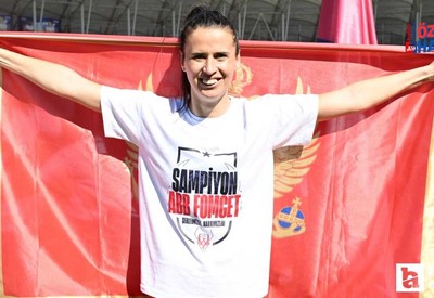 Hem şampiyon oldu, hem de gol kraliçesi çıkardı