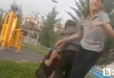 Sincan'da arkadaşını öldüresiye darbeden kız çocukları o anları da kayda aldılar