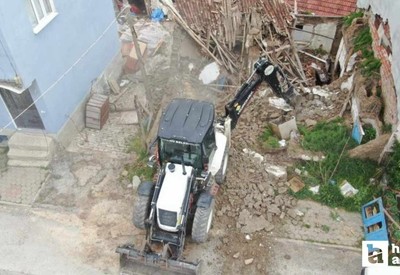 Eskişehir'de metruk binaların yıkımı sürüyor!