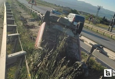 Kırıkkale-Ankara yolunda kaza: Takla atan araçta 4 kişi yaralandı