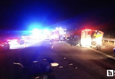 Manisa Soma'da minibüs devrildi: 1 ölü, 13 yaralı!