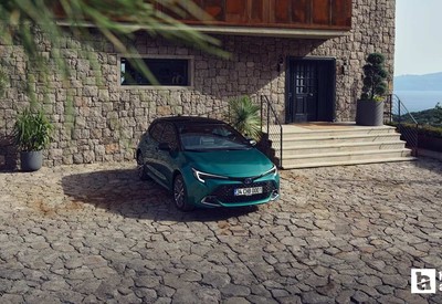 Toyota Corolla Hatchback Hybrid 323.000 TL indirim kampanyası