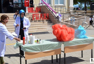 Kahramankazan'da TÜBİTAK Bilim Fuarı'nda öğrenciler projelerini sergiledi